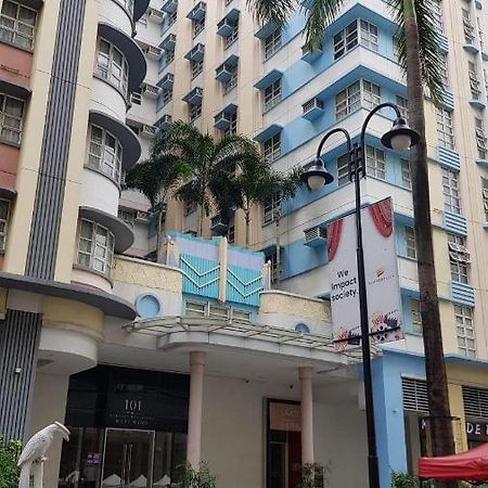 101 Newport Blvd C2 4F By Rechelle Nunag Pasay Extérieur photo