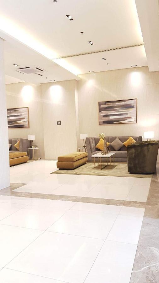 101 Newport Blvd C2 4F By Rechelle Nunag Pasay Extérieur photo