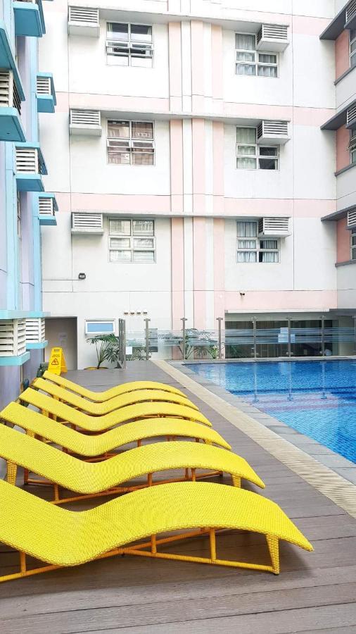 101 Newport Blvd C2 4F By Rechelle Nunag Pasay Extérieur photo