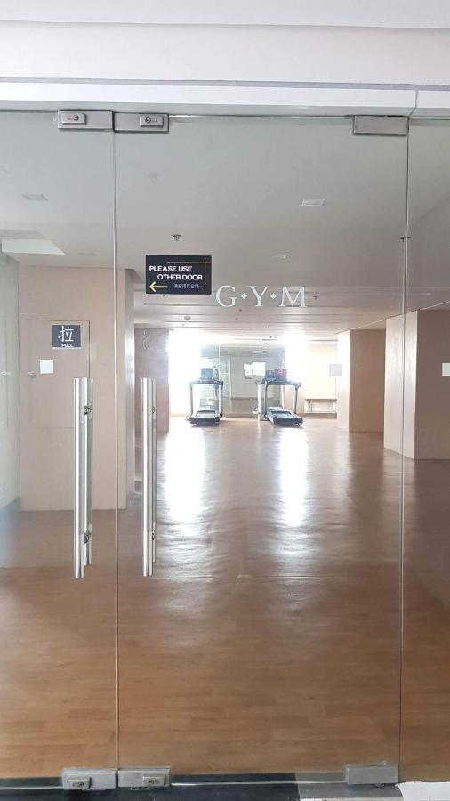 101 Newport Blvd C2 4F By Rechelle Nunag Pasay Extérieur photo
